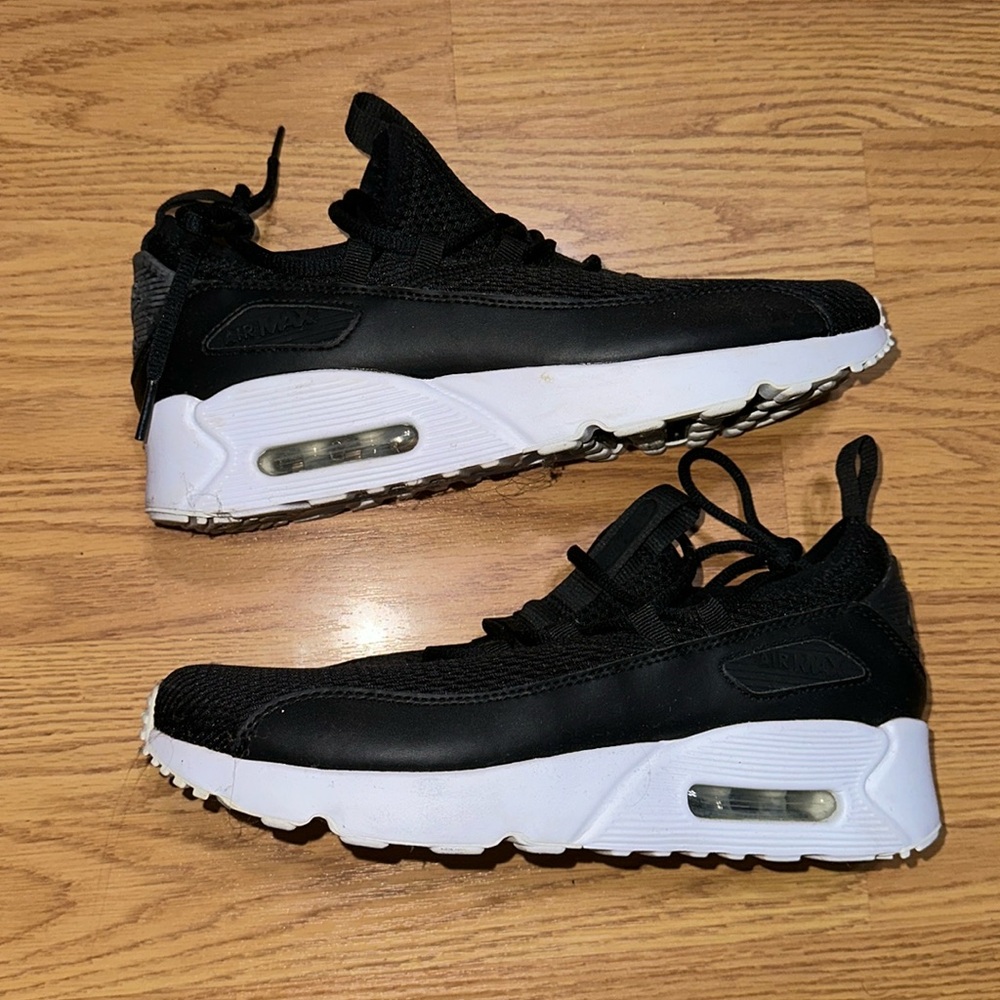 Nike Air 90 ez size 7y